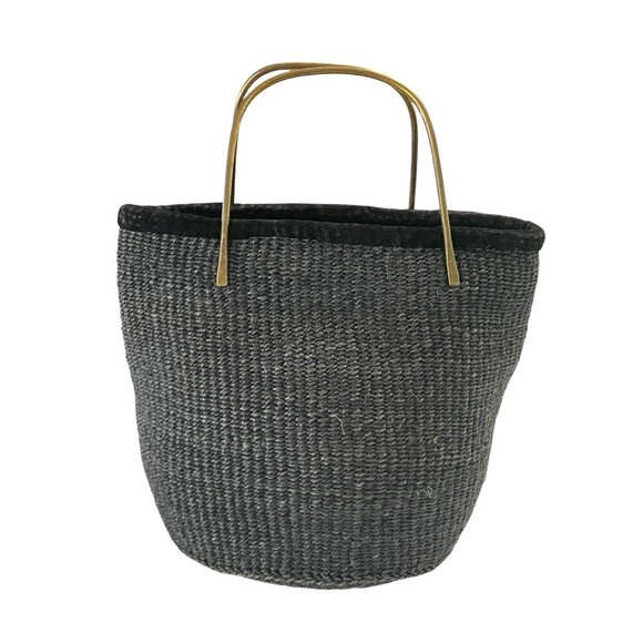 Handmade Black Woven Tote with Brass Giraffe Accent & Double Handles - Picture 2 of 11